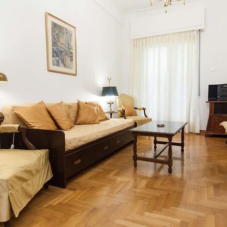 Charming Vintage 2Br Apartment With Balcony In Koukaki Athén Kültér fotó